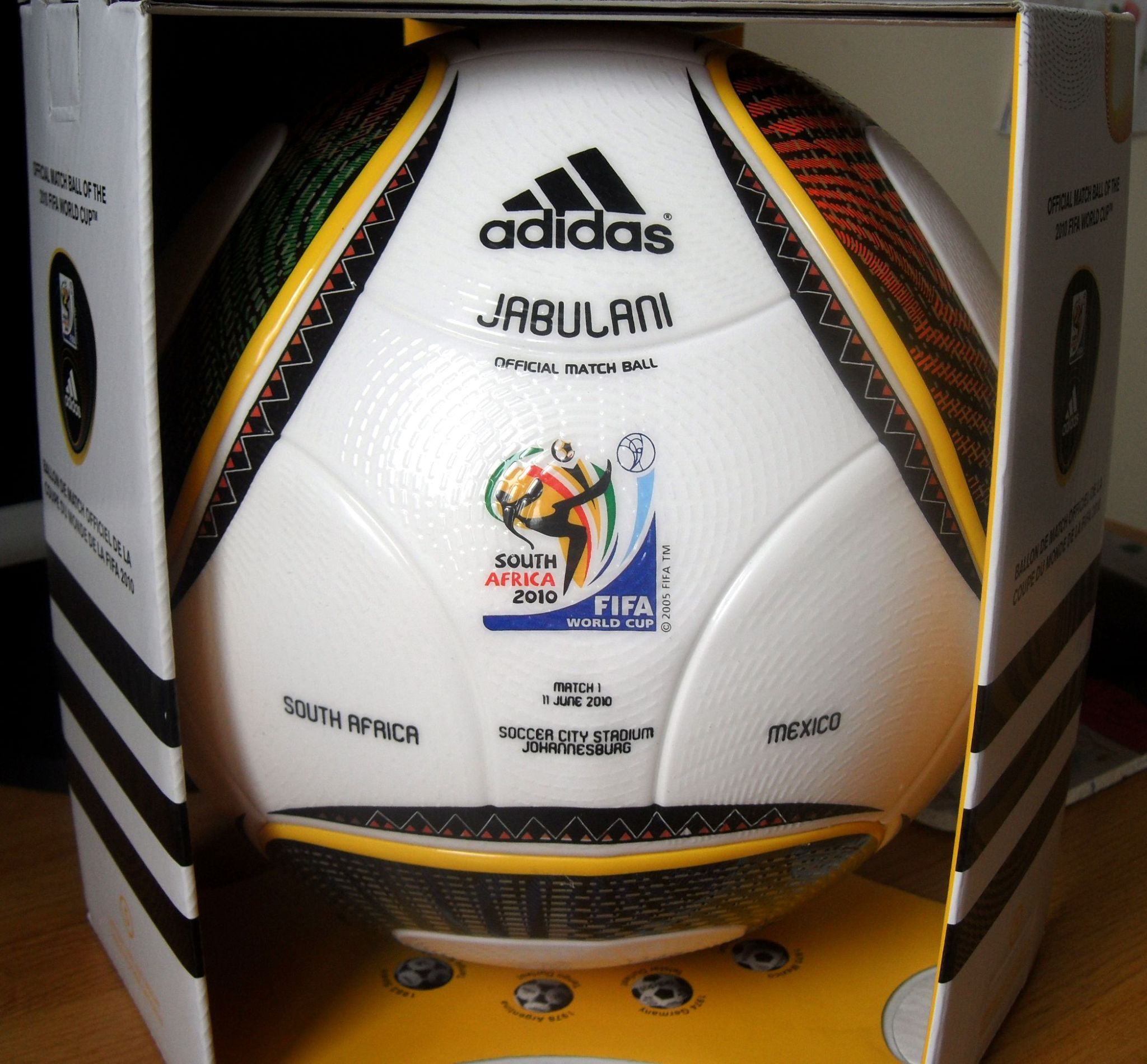 Maestro Dekan Dominerende Made in China match ball FIFA World Cup 2010 South Africa Adidas Jabulani -  www.worldcupballs.info